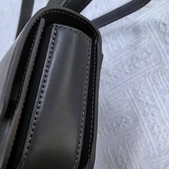 Tory Burch Eleanor Shoulder Bag - Picture 6 of 8